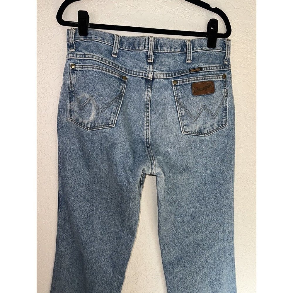 Wrangler Jeans Mens 33x32 Blue Slim Fit Cowboy Cut Cotton Medium Wash 36MWZSW X - Picture 3 of 11